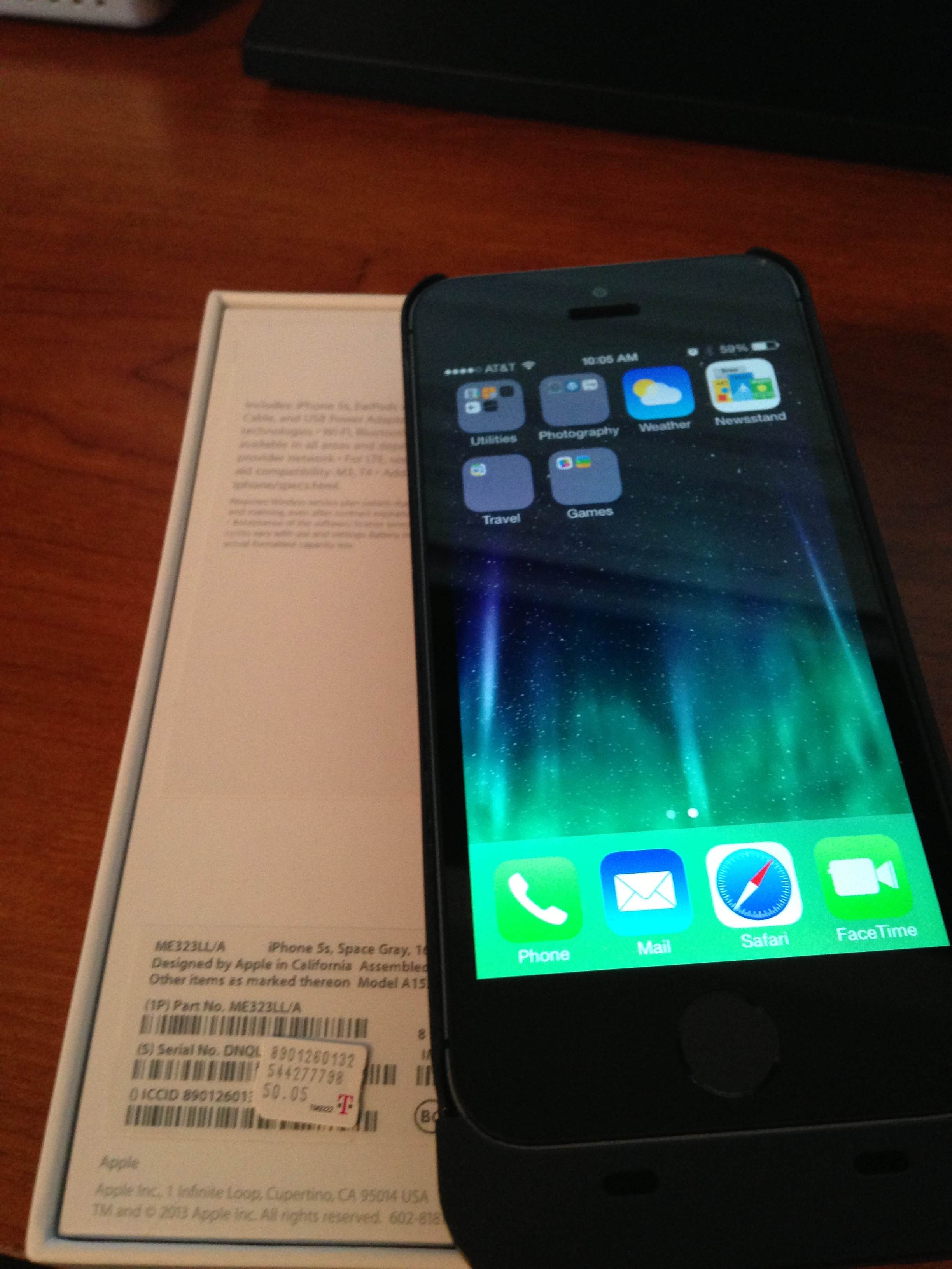 Apple iPhone 5s A1533 Unlocked for T-Mobile, AT&T and all GSM carriers worldwide